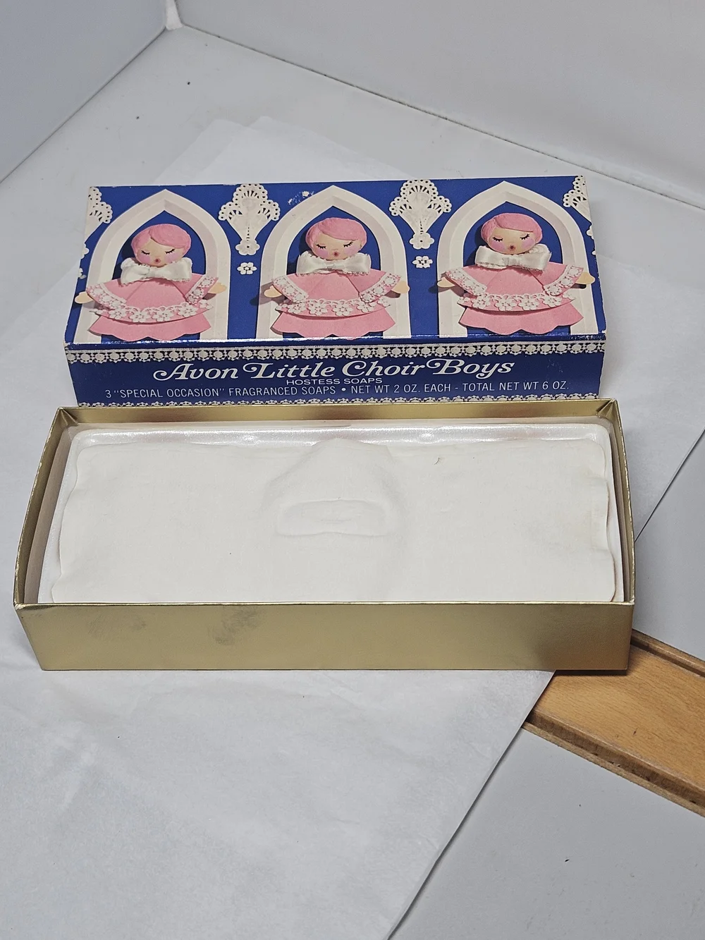 Avon Little Choir Boys Hostess Soap Set - Pink & Blue